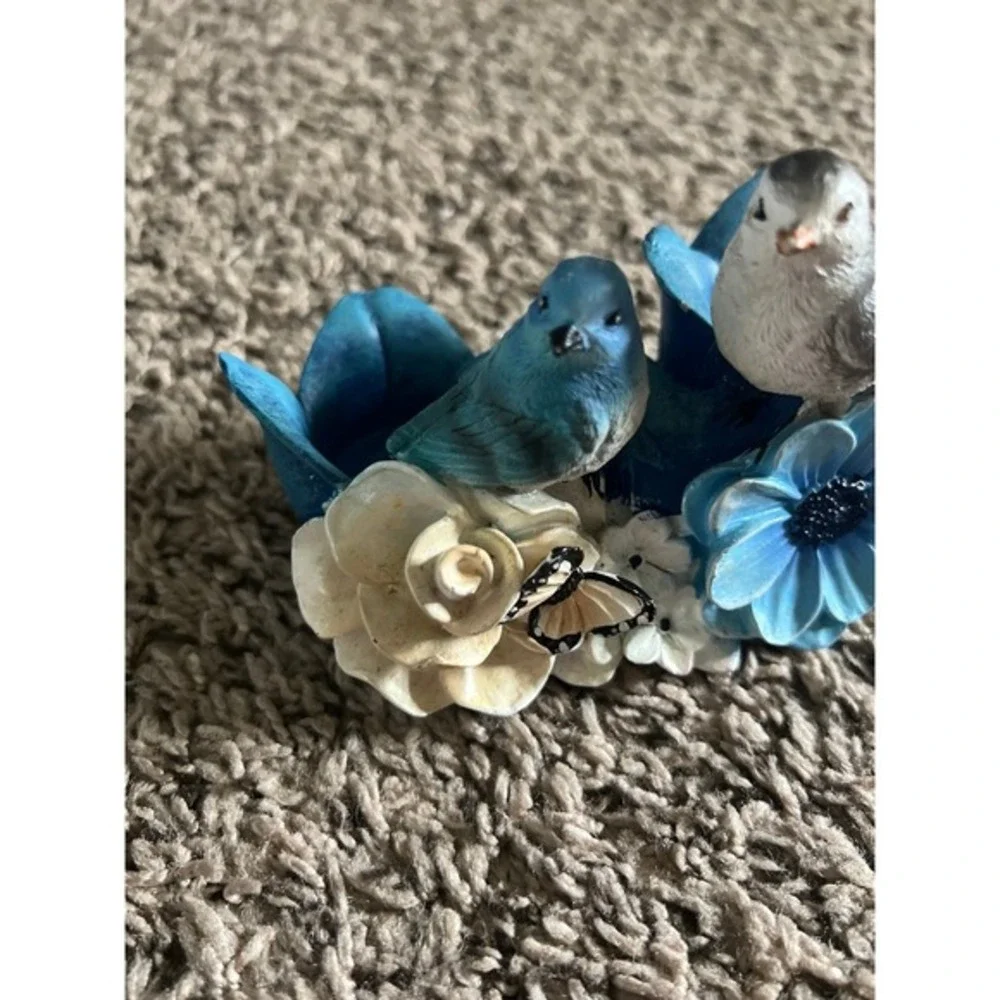 Blue‎ and Gray Bird Floral figurine approximately 5